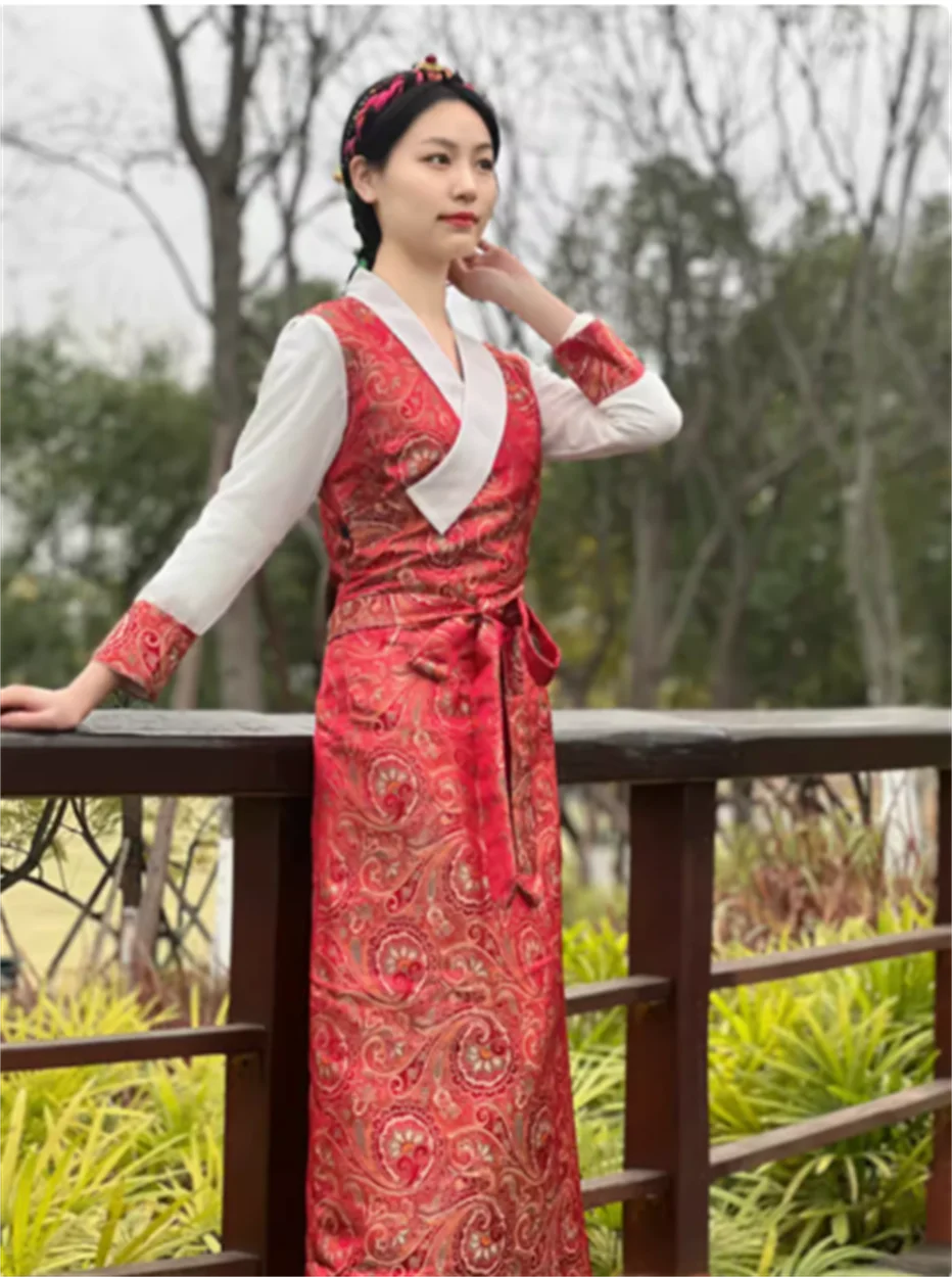 New Tibetan clothing for women