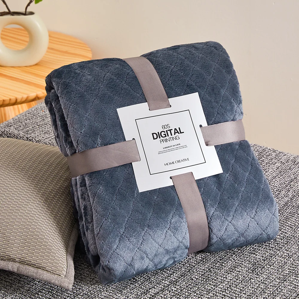 Autumn Thickened Blanket Office Nap Leisure Blanket Solid Color Coral Velvet Plaid Sofa Warm Air Conditioning Blanket