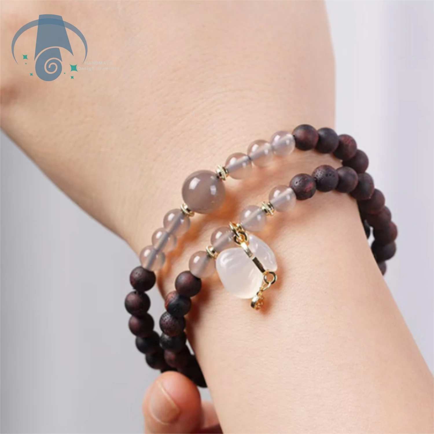 

Natural Jiangzhenxiang Wooden Bracelet for Men and Women Chinese Style Buddhist Mala Beads Handmade Zen Jewelry for Meditation