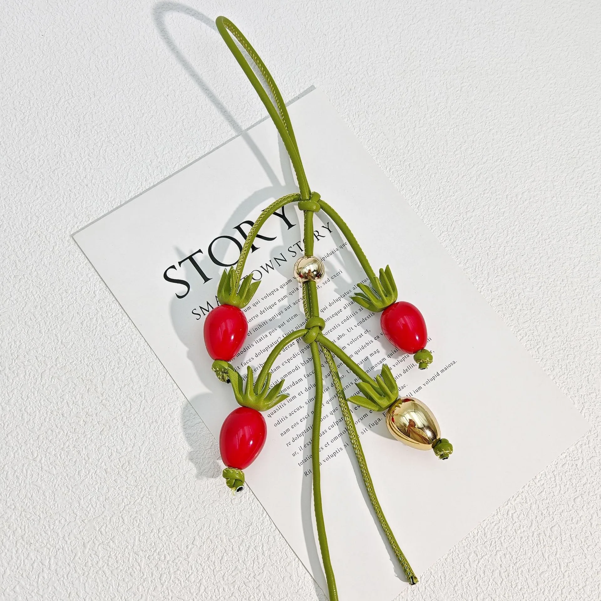 Ciondolo per borsa Squisito ciondolo a forma di frutta, pomodoro, fragola, donna, tutto-fiammifero, carino, zaino, ciondolo, accessori per borse