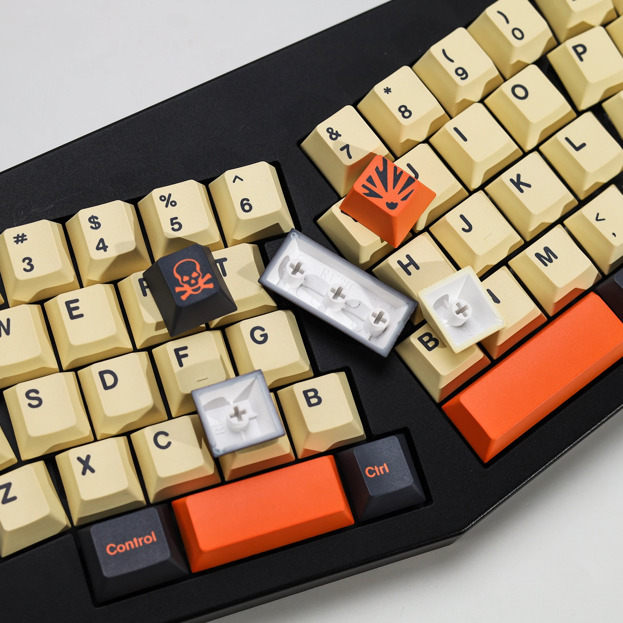 KBDiy GMK Tastenkappen Retro GMK Carbon Cherry Profil PBT Alice Tastenkappen Benutzerdefinierte DIY für MX-Schalter Gaming 60 Mechanische Tastatur KIT – Detail 4