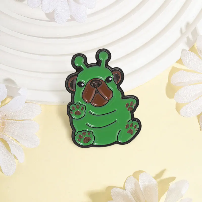 Cartoon Green Bulldog Badge Cute Alien Pug Enamel Pins Fashion Lapel Metal Brooches Backpack Cloth Jewelry Gift for Friends