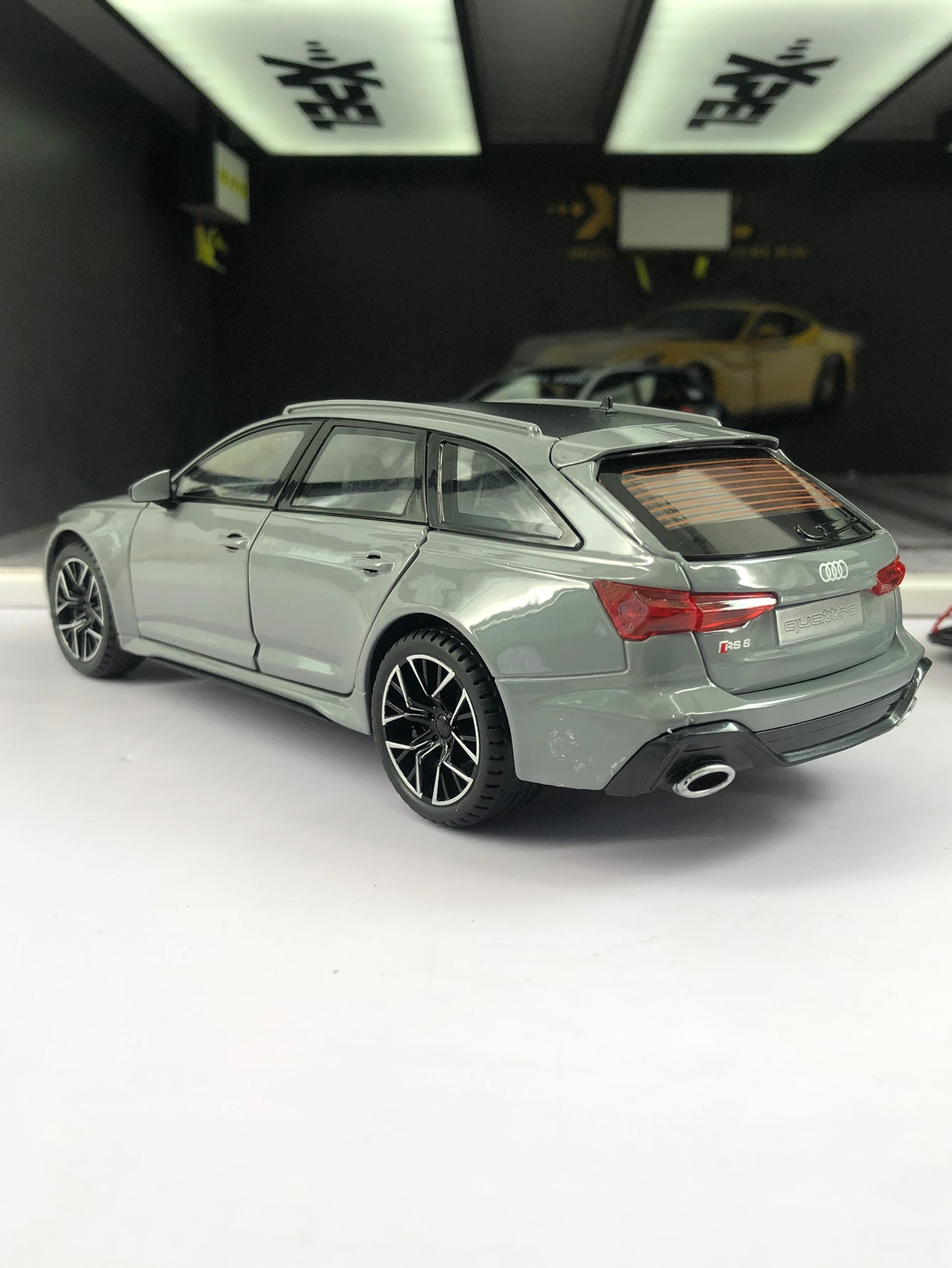 1:24 simulatie zinklegering RS6 modelauto, statisch ornament, metalen verzamelcadeauauto