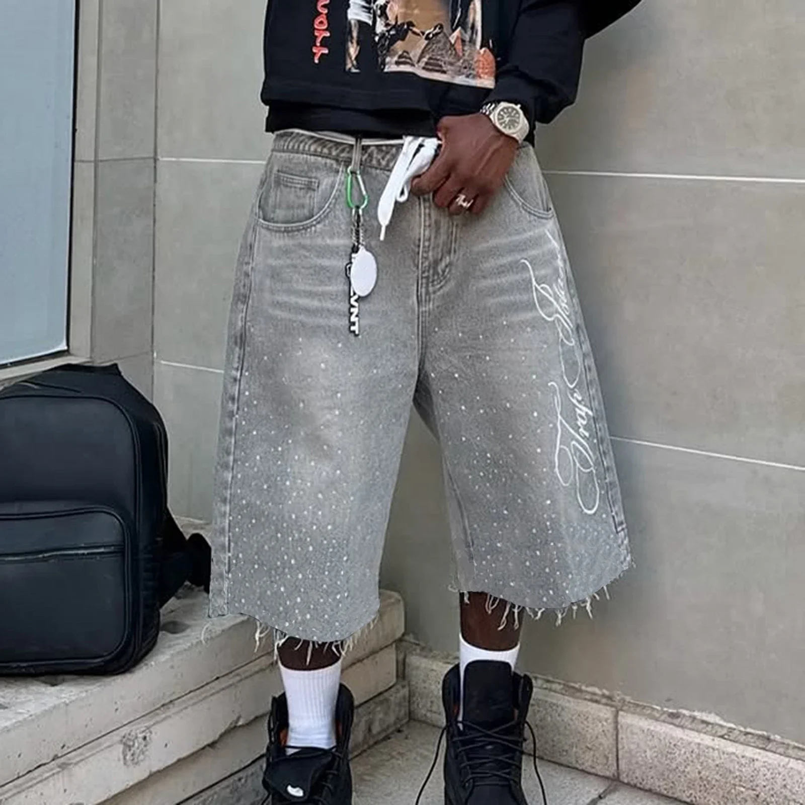 

New Women Men Summer Casual Denim Shorts Knee Length Trendy Letter Embroidered Shiny Rhinestone Decor Jeans Shorts With Pockets