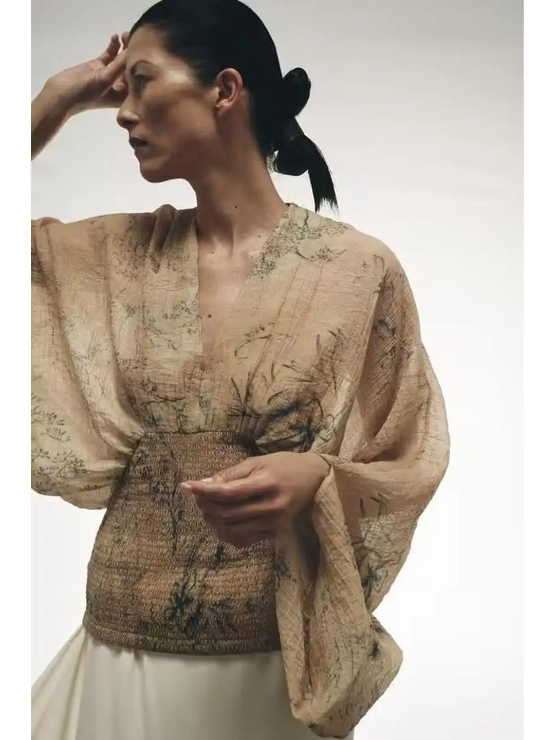 

Ele Printed Loose Long Sve V-Ne Women's irt Beehive Pattern Decorative irt Comfortable Fit Casual Faion