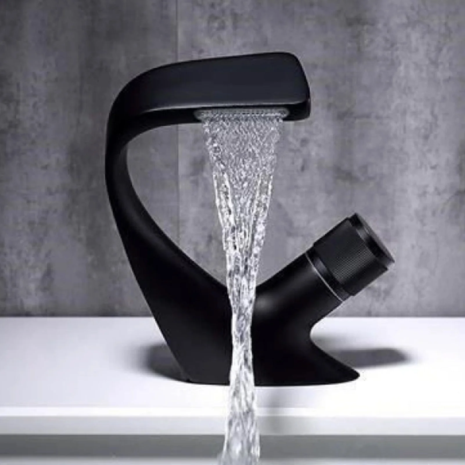 

Copper Faucet for Bathroom High Temperature Resistant Waterfall Faucet for Housewarming Wedding Gifts