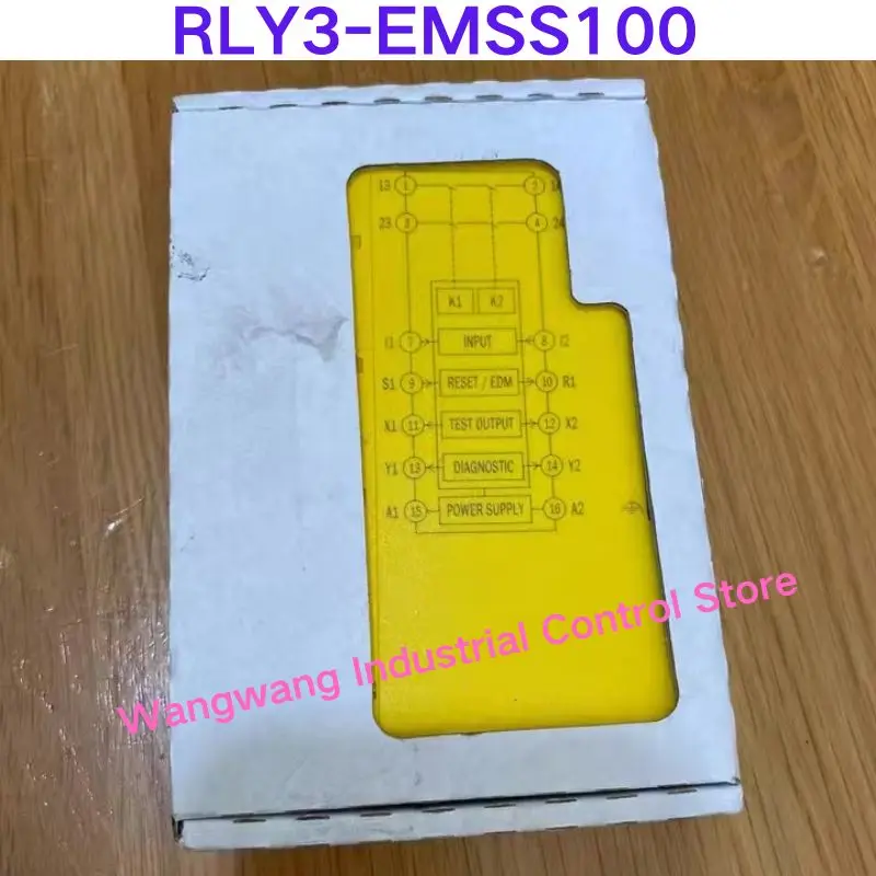 Brand-new Safety relay RLY3-EMSS100 item number 1085345