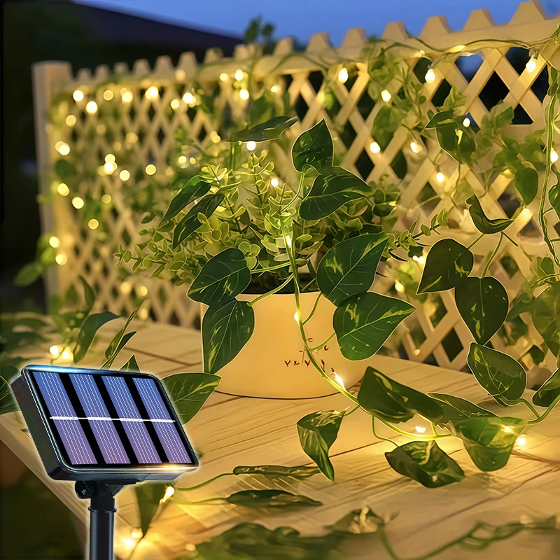 Grüne Lichterkette mit 50/100 LEDs und solarbetriebenen künstlichen Efeublättern mit 8 Modi für die Weihnachtsdekoration von Gartenhochzeiten
