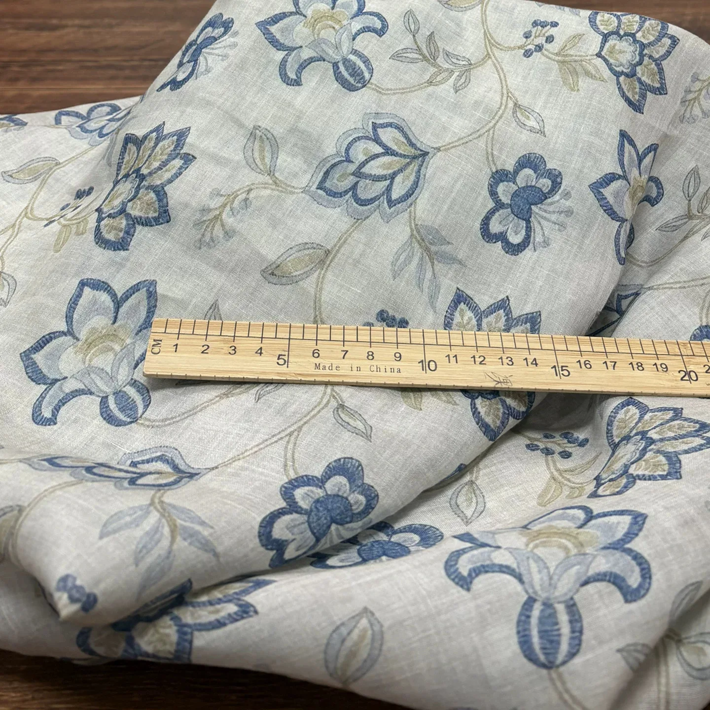 

1yard ramie tissu Blue branch vine language print fabric Women's cheongsam dress fabrics for sewing