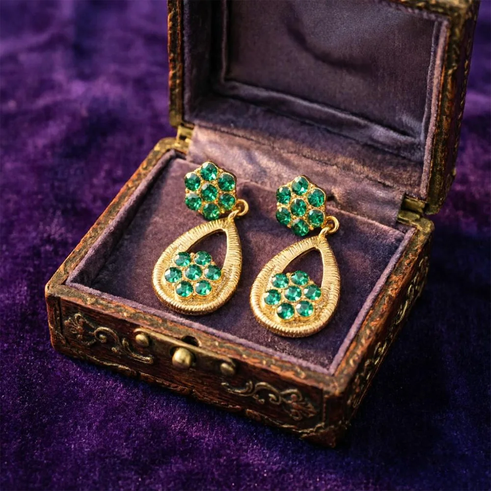 

Винтажный модный классический геометрический стиль в сочетании с богемными женскими серьгами-гвоздиками