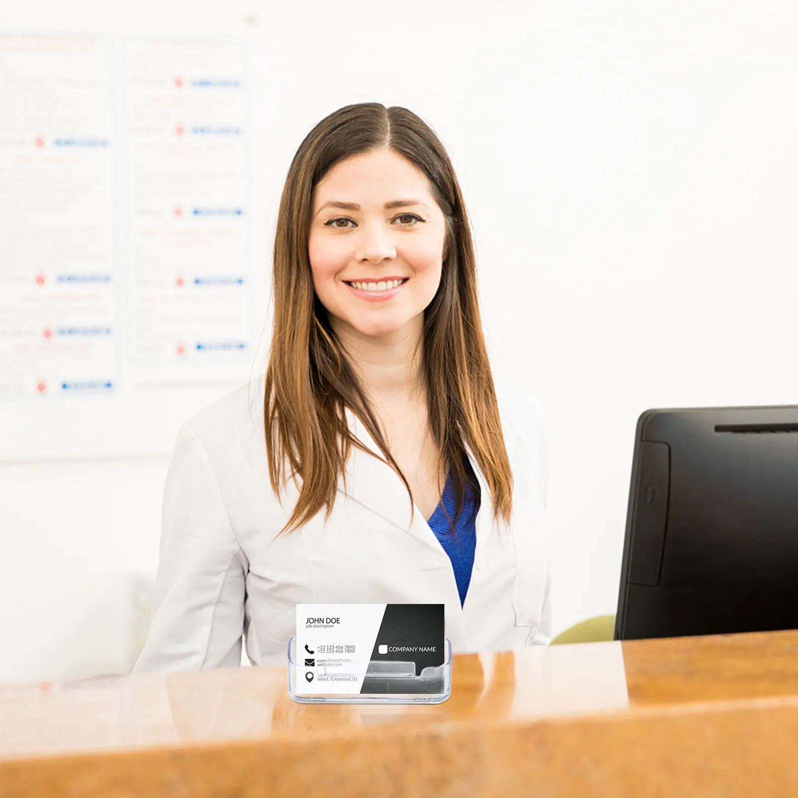 منظم سطح المكتب من الأكريليك الشفاف لبطاقات العمل وكتيبات الملفات وحامل اسم صندوق تخزين الرف