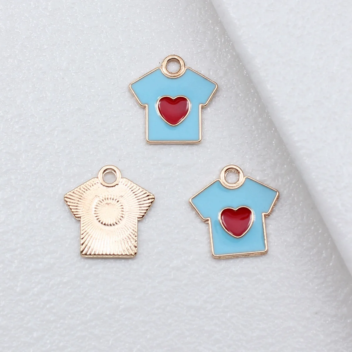 

20 шт. 16x16 мм, 2 цвета: черный и синий, подвески-сердечки для футболок, аксессуары для изготовления украшений своими руками