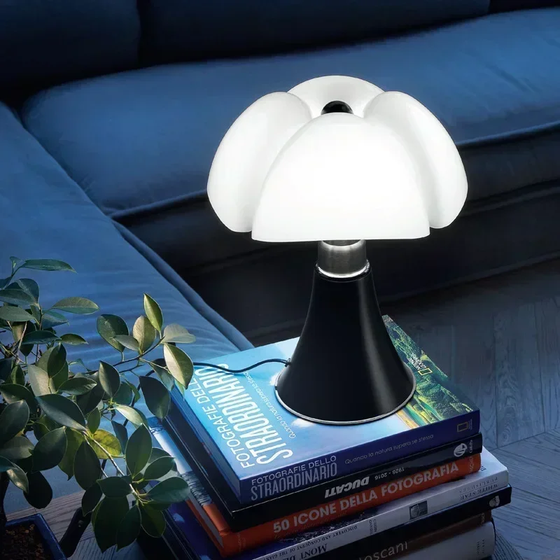 Art Deco White Petal Table Lamp Bedside Office Table Study Desk Lamp Living Room Bedroom Floor Lamp for Home and Decoration