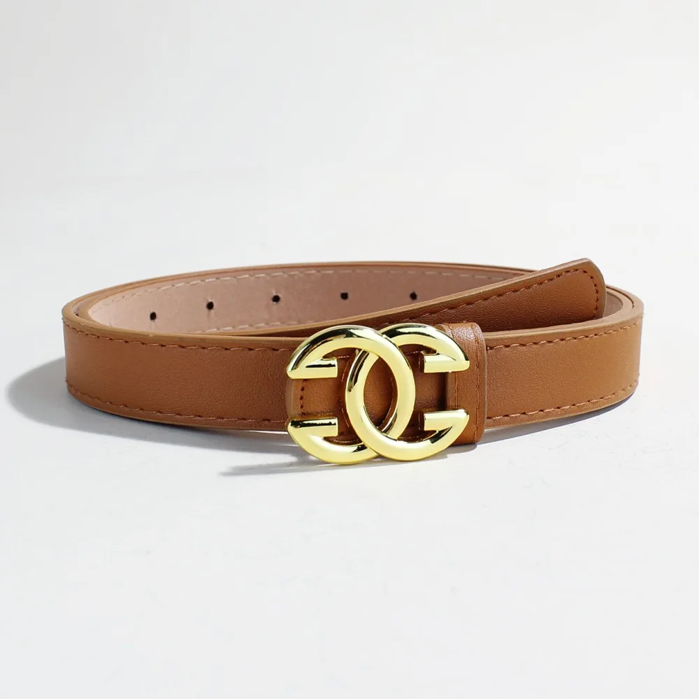 La hebilla de aleación con letras, cinturón versátil duradero y retro, informal moderno y moderno, es un regalo de cinturón para mujeres jóvenes.