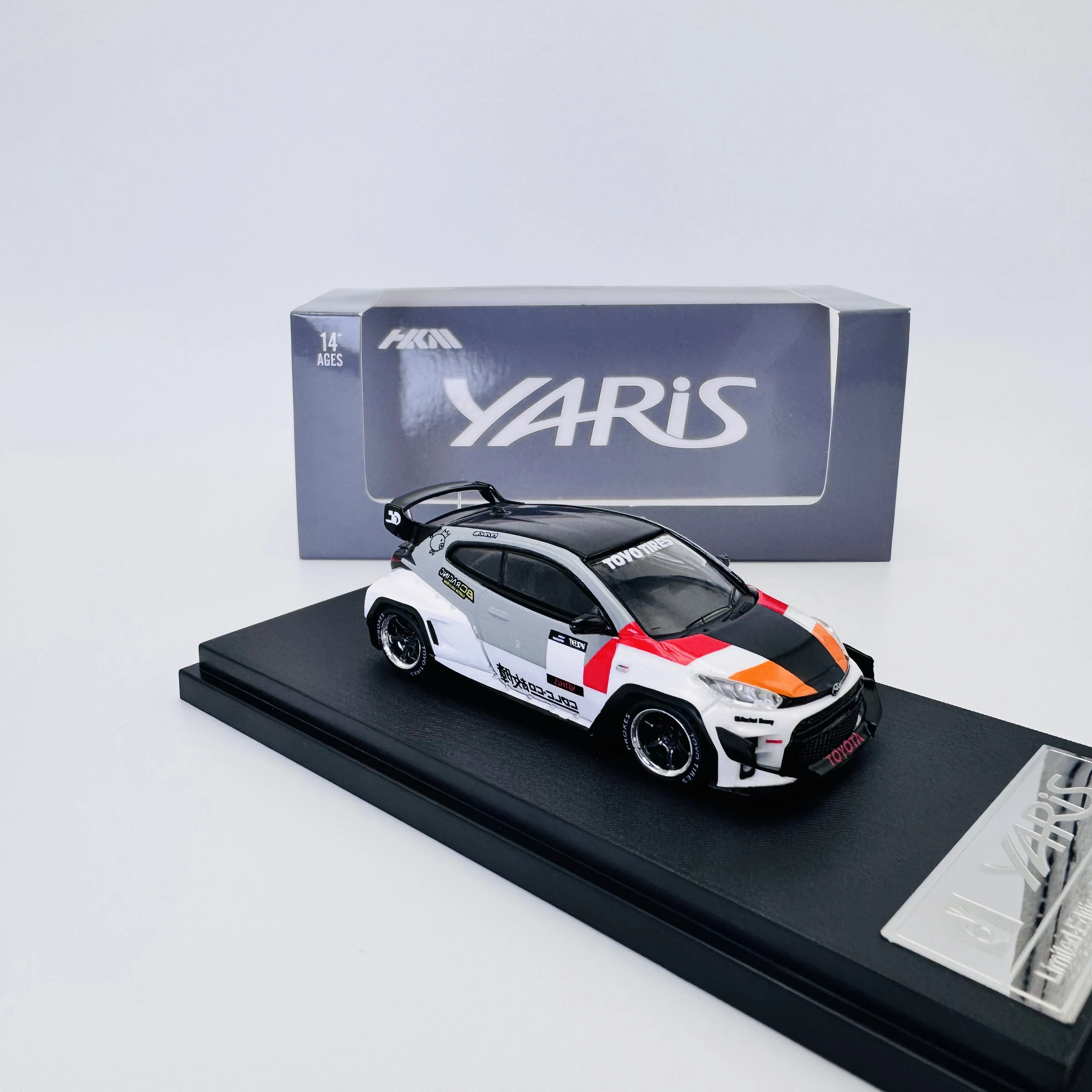 HKM 1:64 GR Yaris Dazzling Rocket Rabbit Alloy Car Model