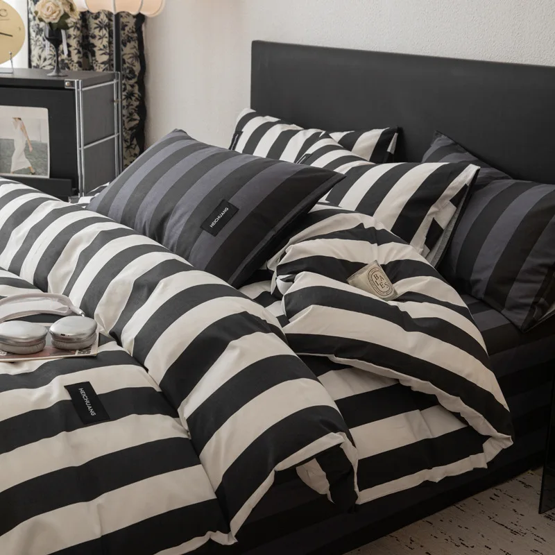 

Nordic Style 100% Cotton Contrasting Bedding Sets High Quality Queen Twin Size Bed Linens Machine-Wash Non Fading Comforter Set