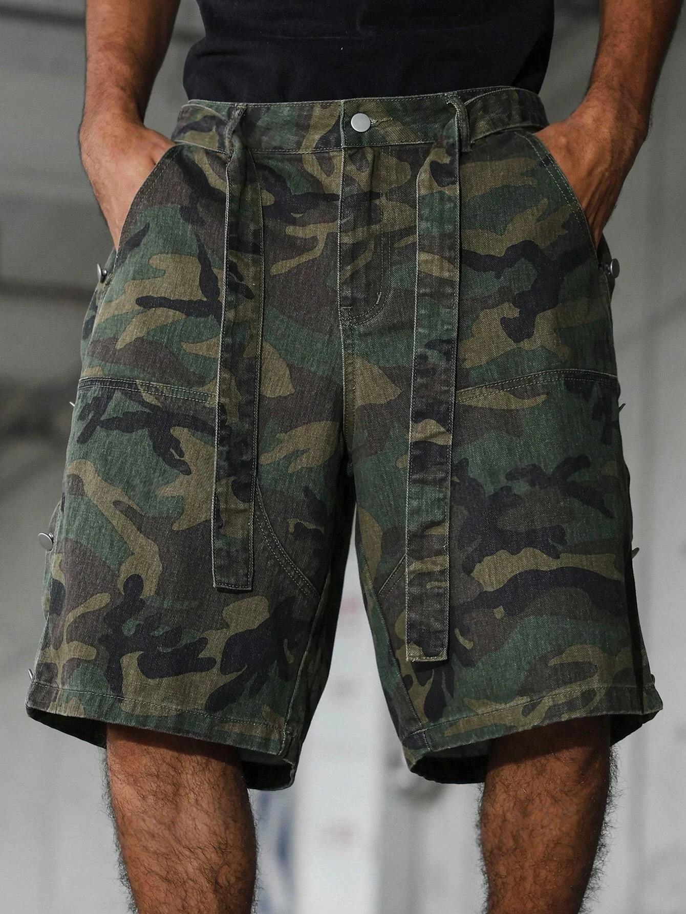 

Men's Summer Camouflage Cargo Shorts with Adjustable Matching Fabric Belt and Multi-Pocket Design