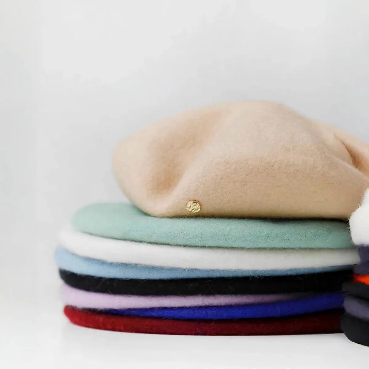 Premium Loose Cream Green 100% Australian Wool Beret Female Korean Blogger Fever with Warm Bud Painter Hat Tide