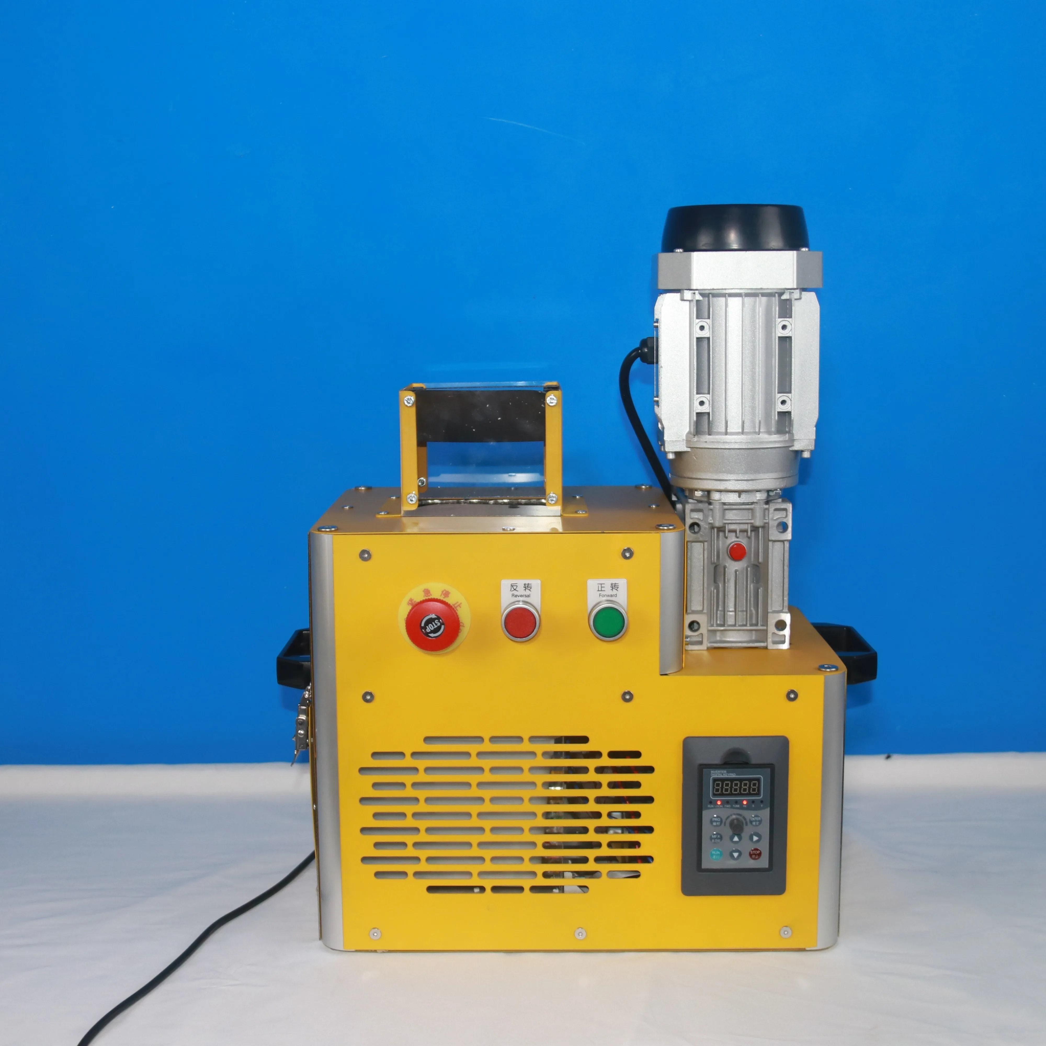 Low Speed Quiet Plastic Shredder Crusher - Desktop Small Shredding Machine for Injection Molding Material Industrial Lab Home Us