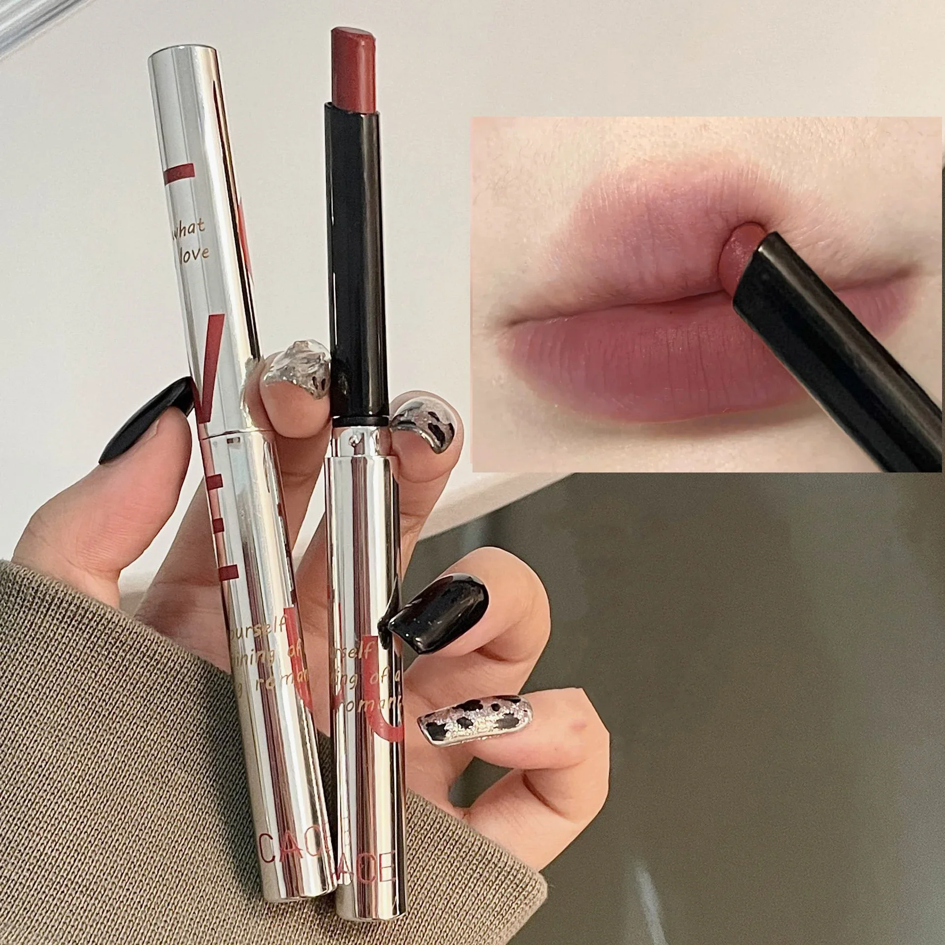 Lápiz labial Retro rosa, hidratante mate, resistente al agua, tinte de labios rojo Sexy, pigmento antiniebla, bálsamo labial de barro, tubo delgado, maquillaje de labios cosmético