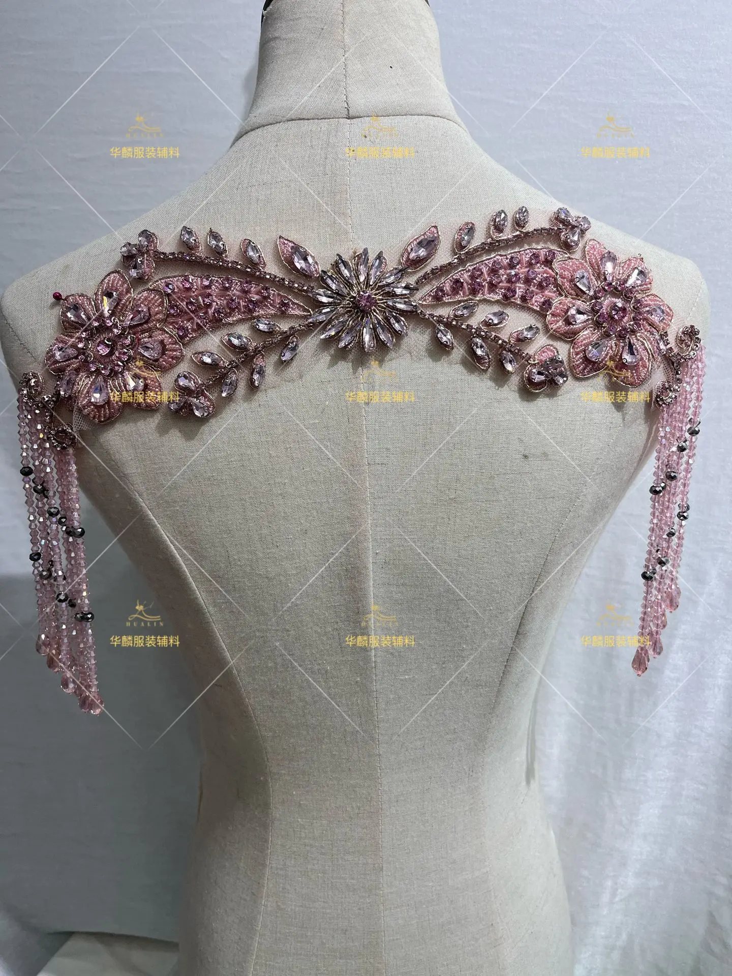 มือลูกปัด Fringe Trim พร้อมจี้ DIY Embellishment สําหรับชุด Bra Collars แพทช์หรูหรา Headscarves อุปกรณ์เสริม