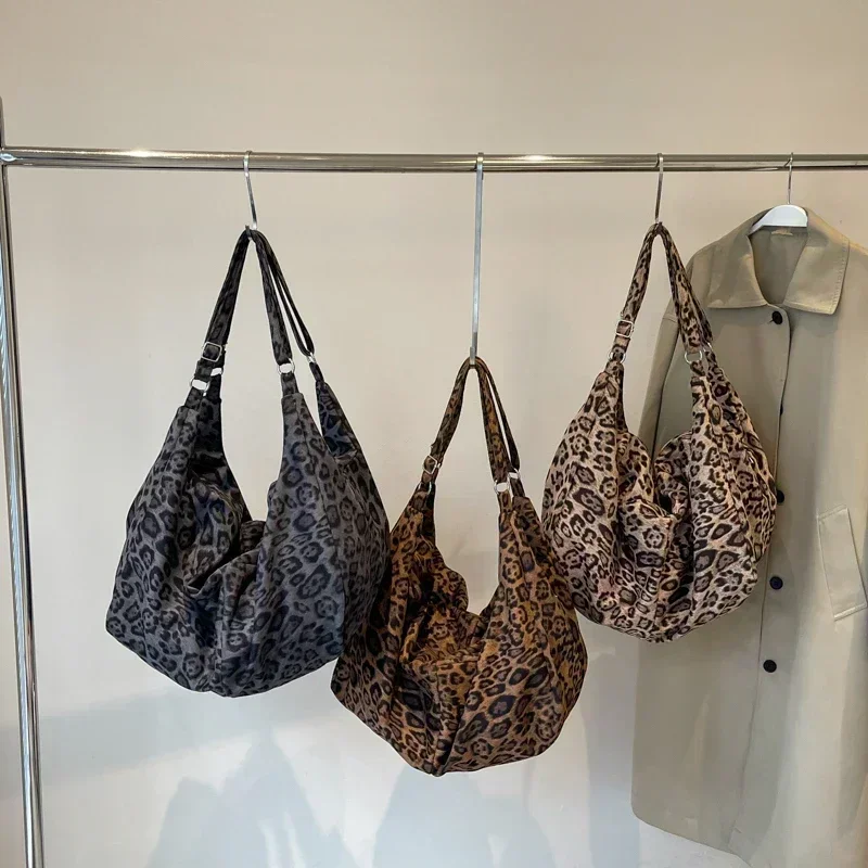 2024 Hot Trendy Leopard Print Shoulder and Crossbody Bags Personality Super Cool Popularity Large Capacity Tote Bags for Women