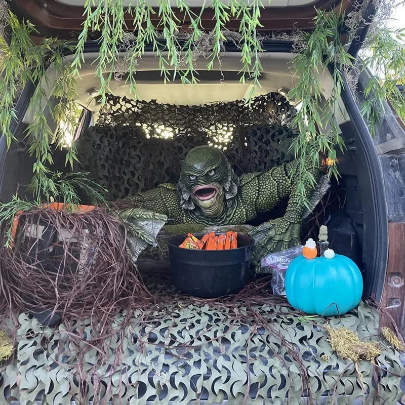 Creature from the Black Lagoon Grave Figure Model Living Room Outdoors Decoration For Halloween Kids Gifts