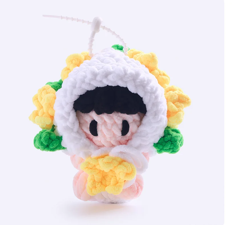 Celebrity merchandise: Handmade crocheted dolls, concert support materials, and keychains.