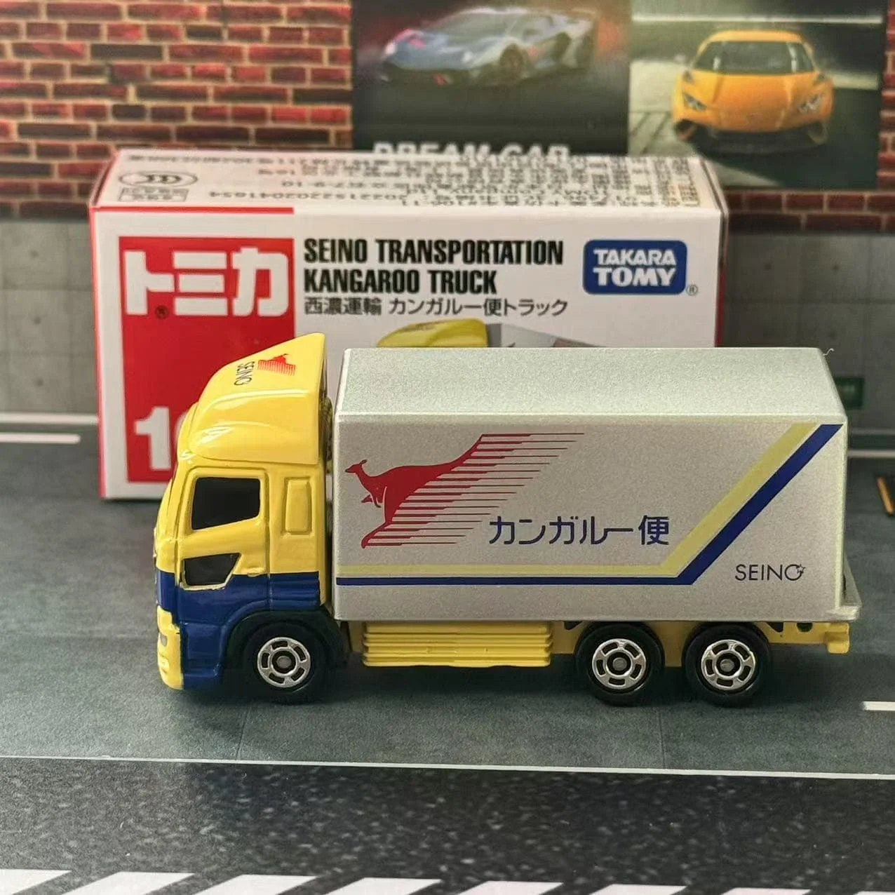 Takara Tomy Tomica Coche de aleación No. 106 Seino transporte canguro camión vehículo Diecast Metal modo colección exhibición niño juguete para regalo