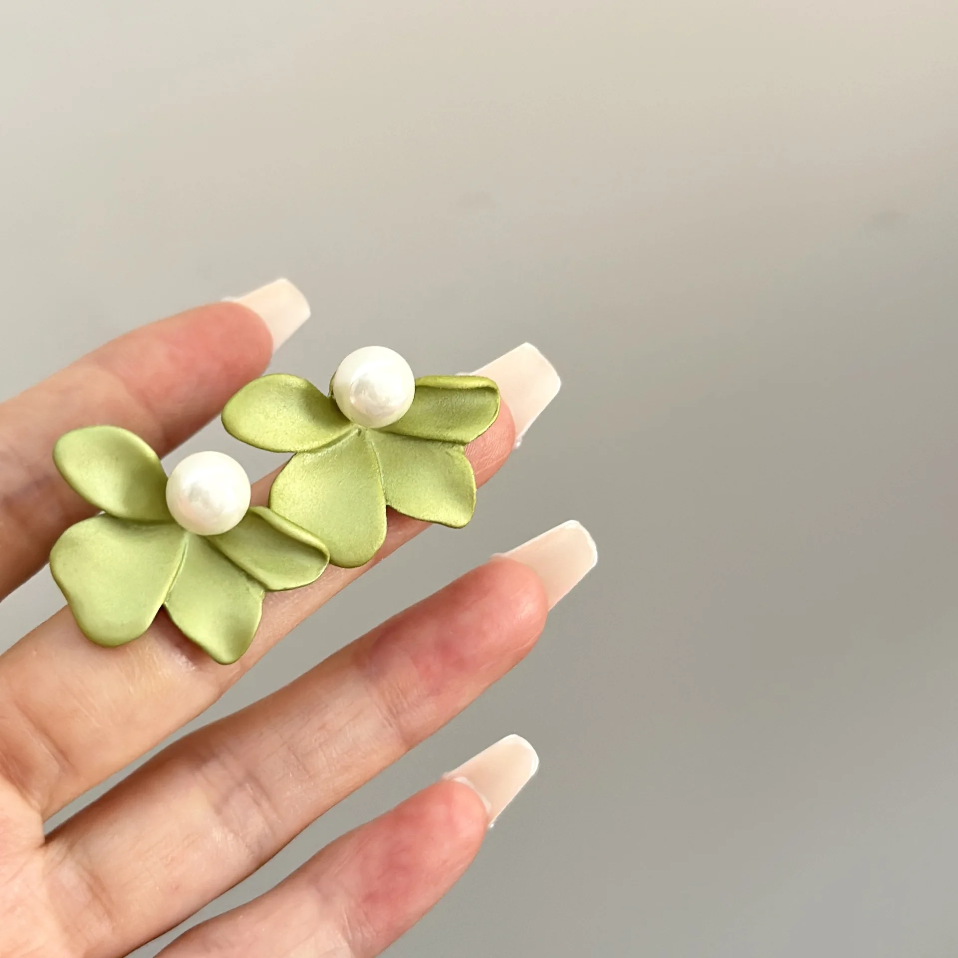 Fashionable Charming Three-Dimensional Flower Earrings Are Korean Geometric 2025 Jewelry Gift