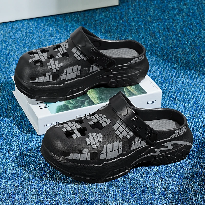 Unisex Summer Clogs Pixel Block Pattern Slip On Water Shoes Thick Sole Adjustable Strap Beach Casual Sandals For Couples