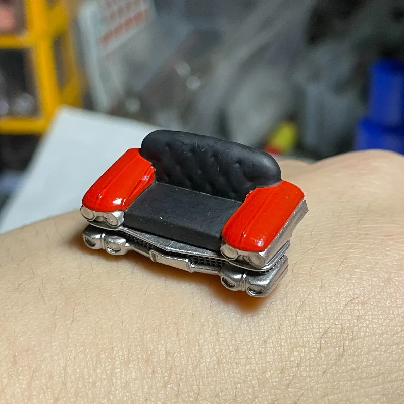 1: 64 Sofa Model Car Front Modification Sofa Garage Scene Matching