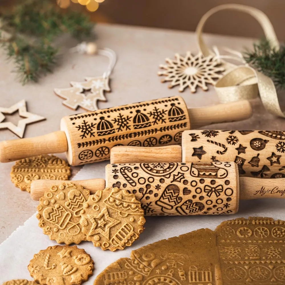 

Children's Wooden Mini Rolling Pin Set for Embossing Christmas Cookies: Perfect Gift for Kids and Friends