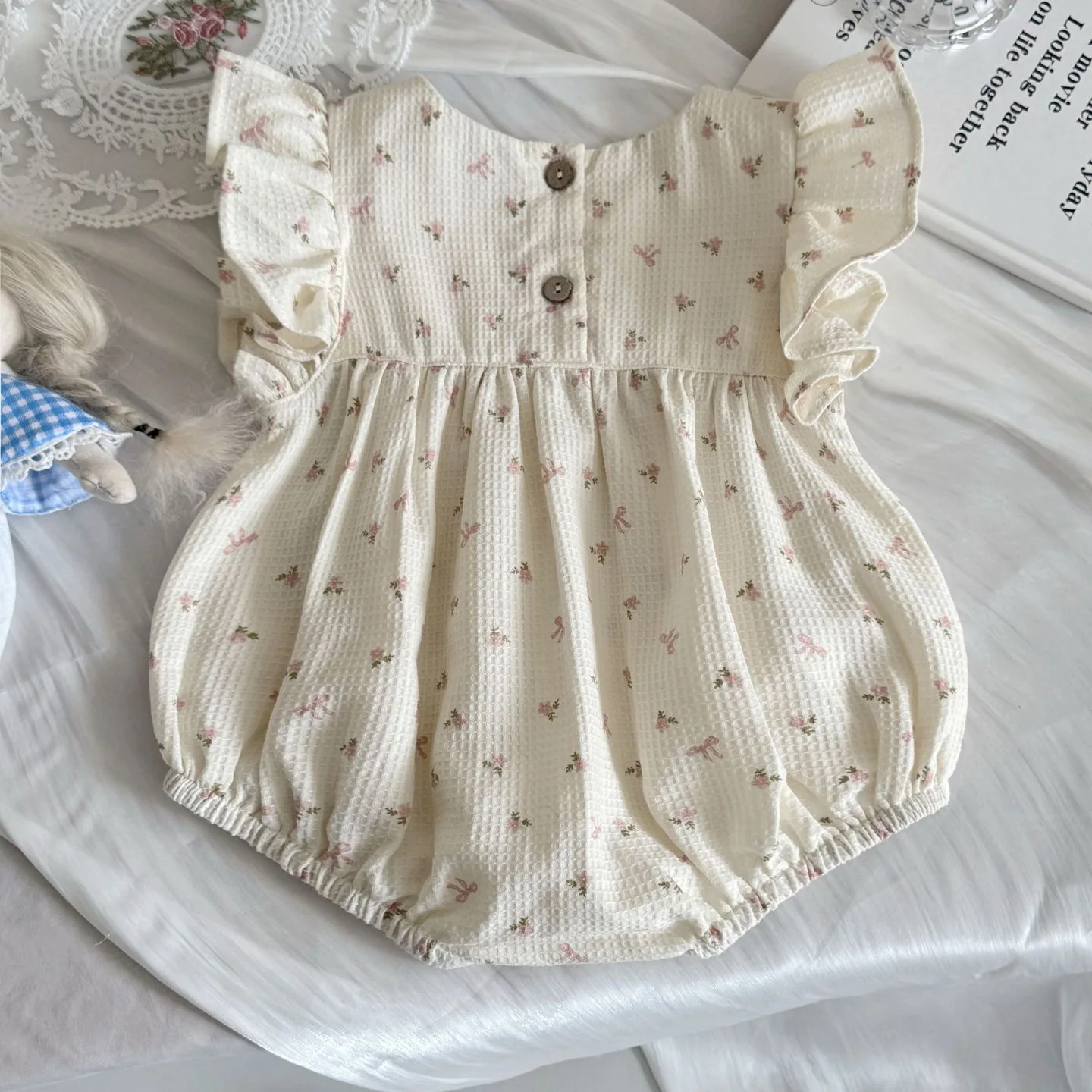 2025 New Baby Crawler Clothing with Cute Fashionable and Comfortable Floral Blossoms