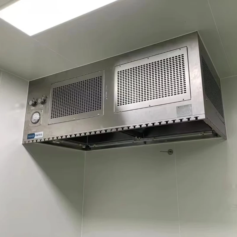 

Vertical laminar hood and HEPA filter
