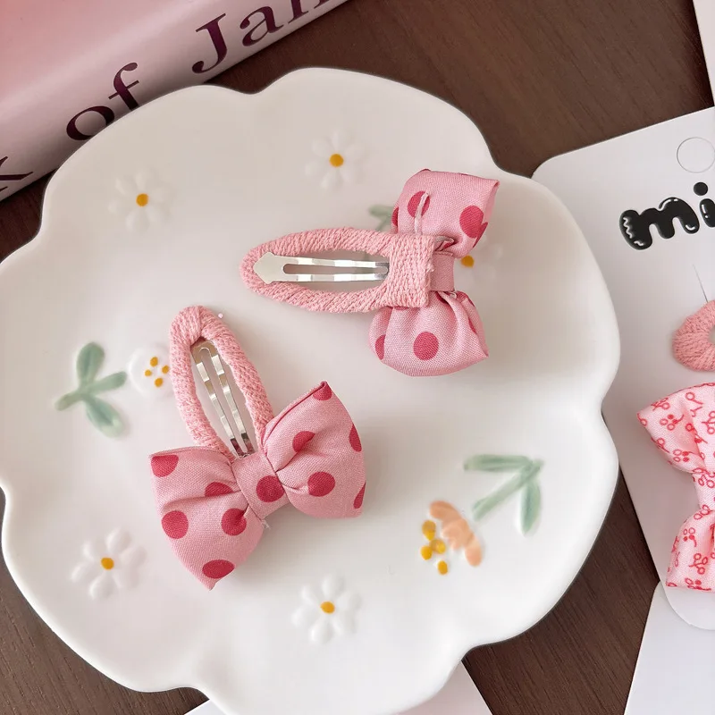 

Набор из 2 заколок для волос в корейском стиле: милые розовые бантики в горошек, боковые заколки BB для девочек, тканевые аксессуары для челки и прядей для малышей