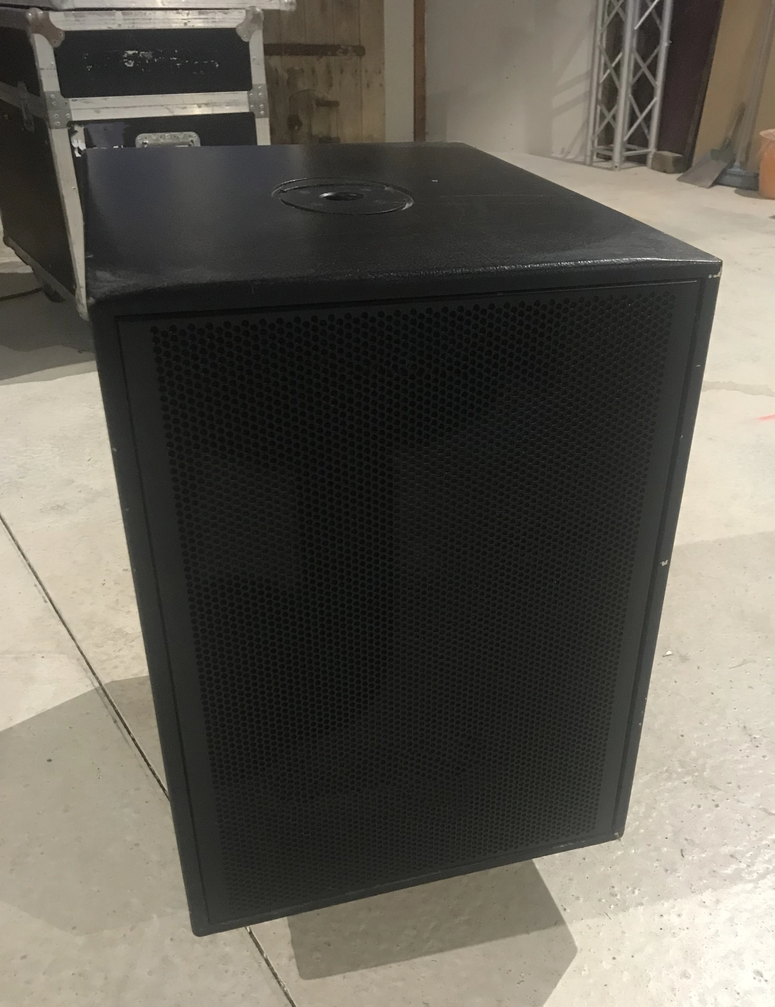 

Sub 905 AS Single 15 Inch Powerful Active Subwoofer Audio Sound System Pa Powered Speaker