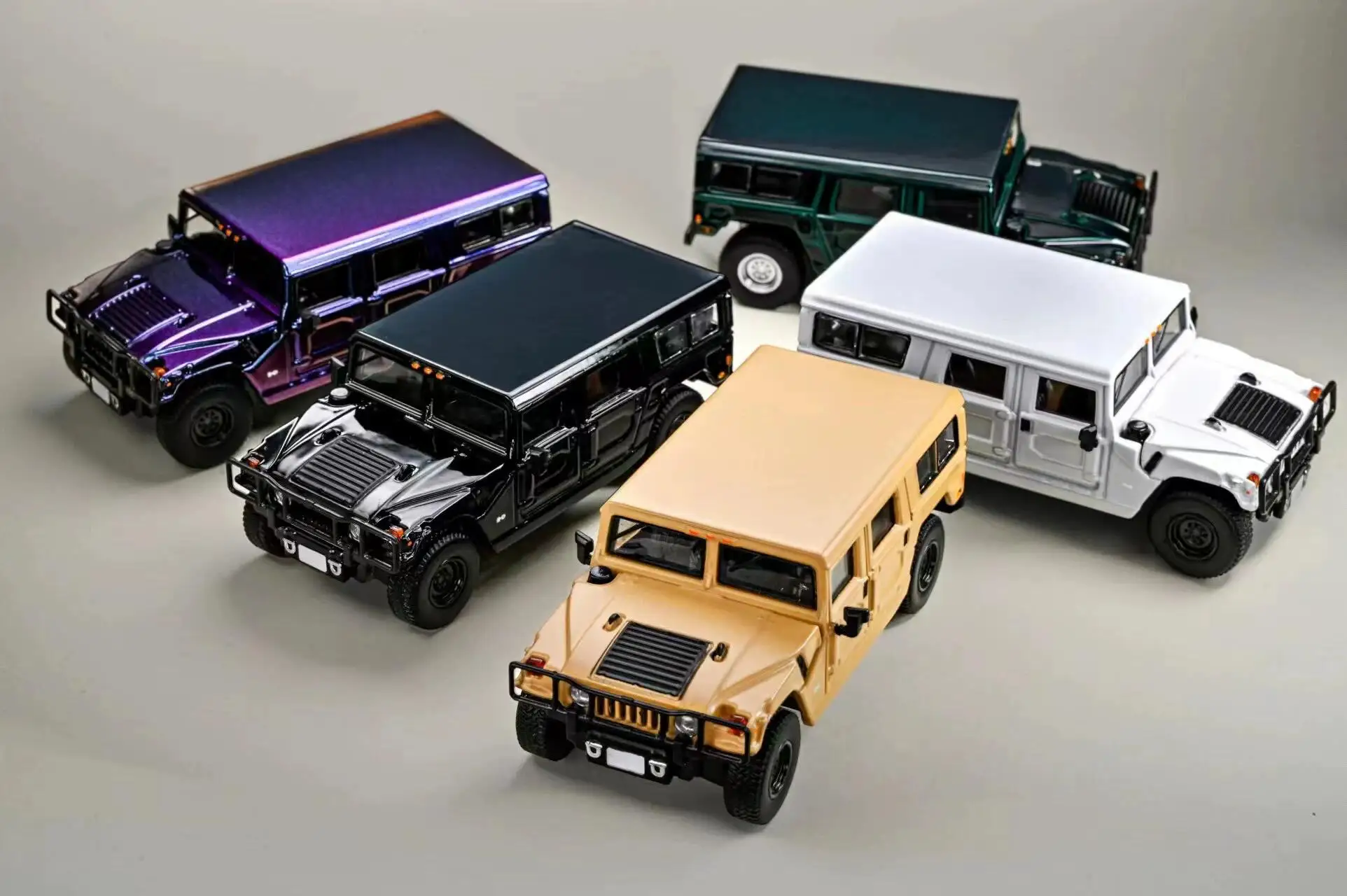 596 Model 1: 64 Hummer H1 Off-Road Vehicle Hood Opens Simulated alloy car model