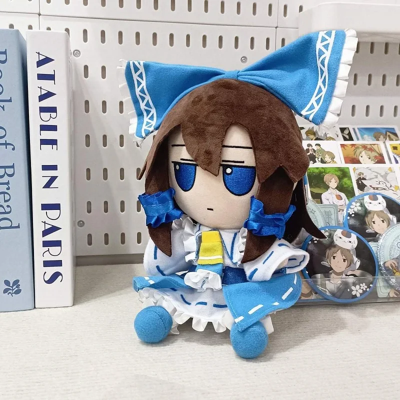 

Плюшевая игрушка Fumo Hakurei Reimu (20 см), синяя, по мотивам Touhou Project, мягкая кукла, подарки для фанатов игр (Суми, Крино, Изаяо, Сакуя, Мариса, Крино, Коиши)