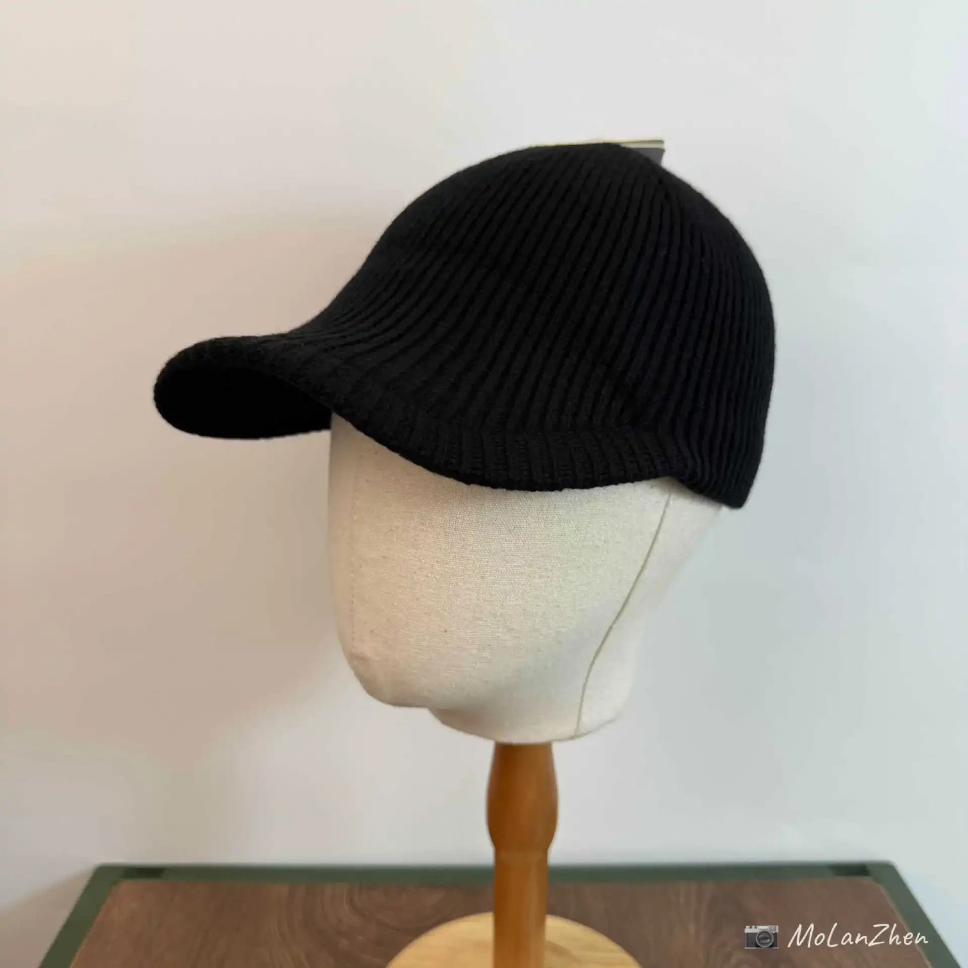 2027 Old Money Style Small Group Autumn and Winter Knitted Flat Baseball Cap Solid Color High-end Warming Woolen Equestrian Hat