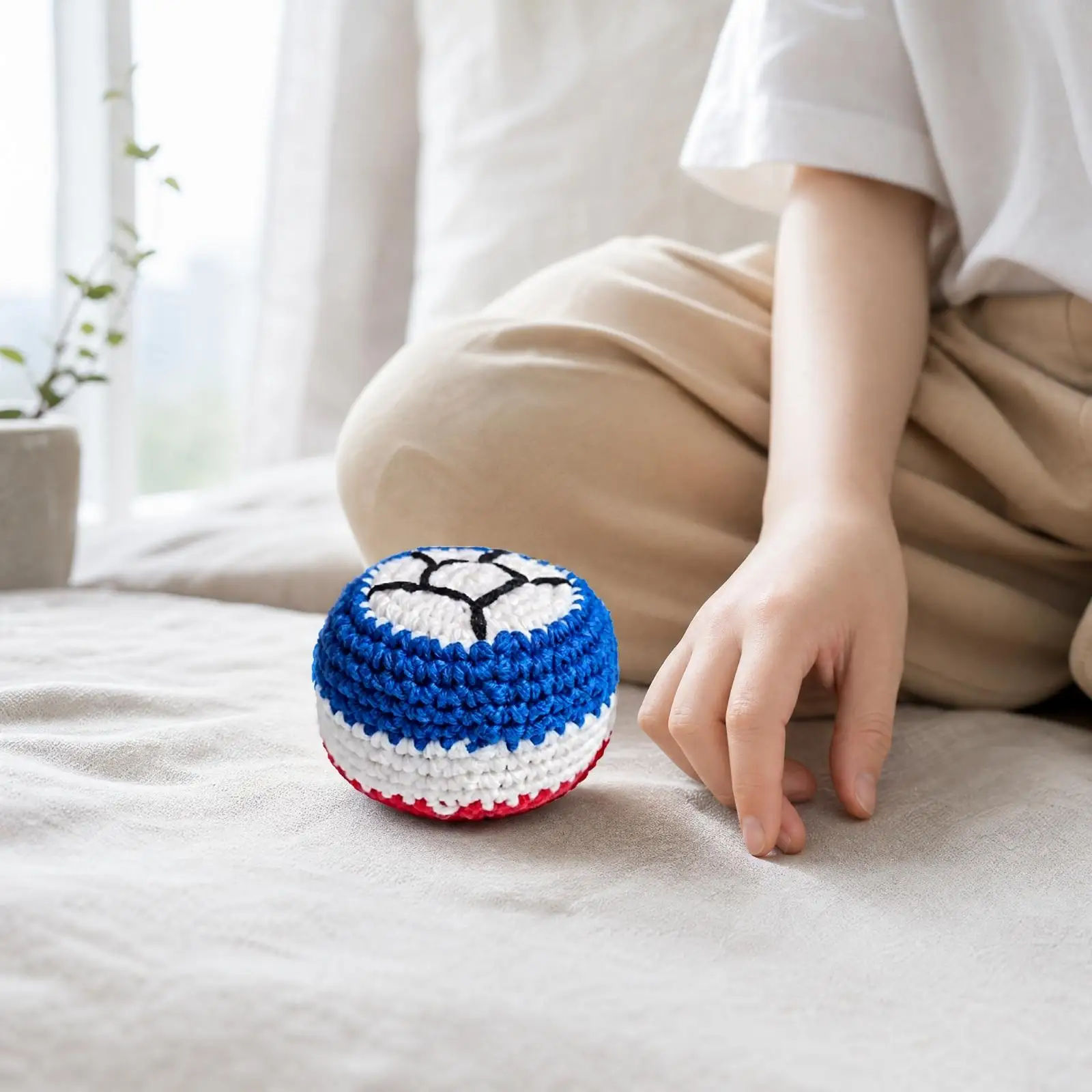 Soft Crochet Children Juggle Ball with Granule Filling for Kicking Stalling Bouncing Tricks