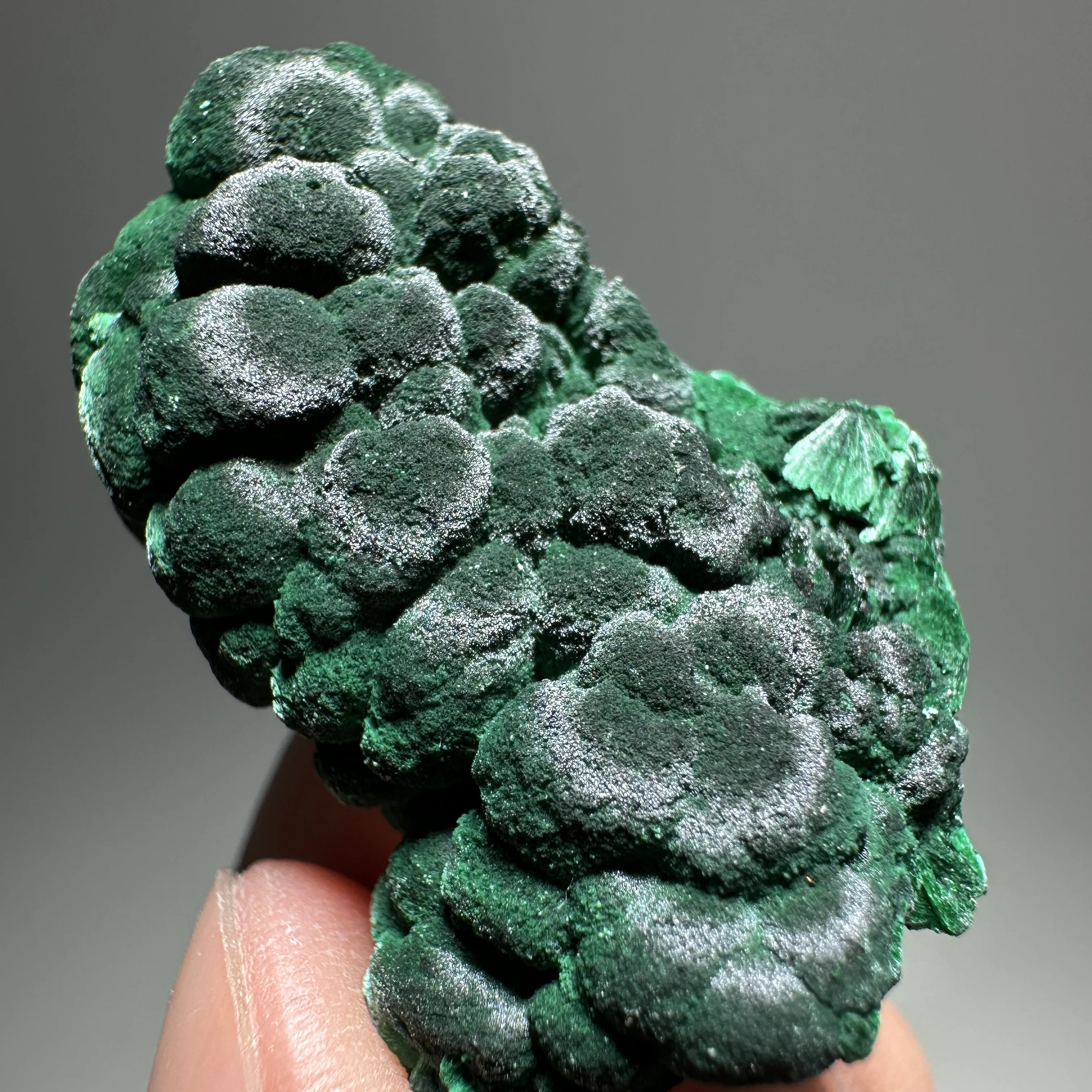 Natural Velvet Malachite Specimen Fibrous Silky Malachite Crystal Cluster Raw Mineral Healing Stone Collection Home Decor