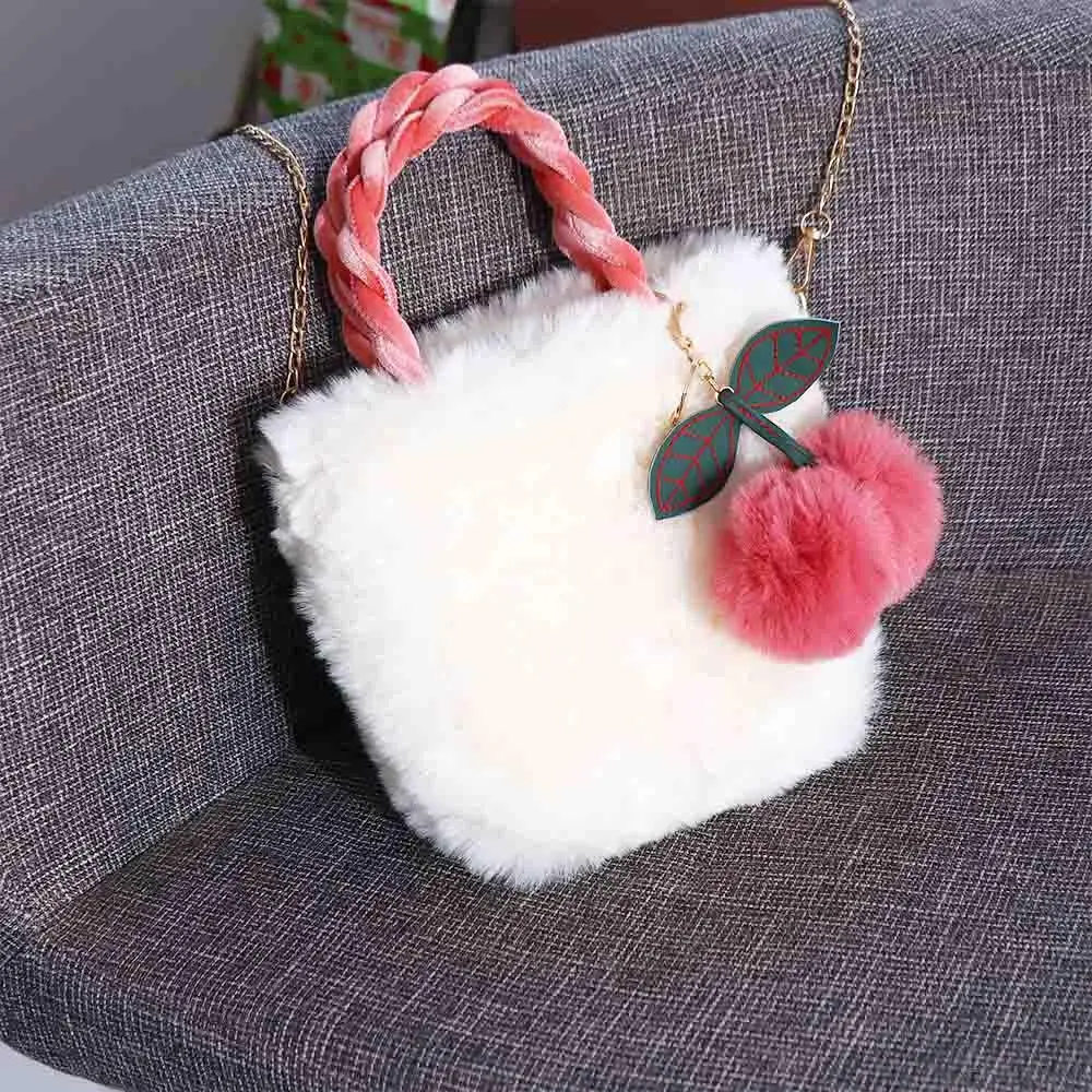 Plush Bag Girl Sweet Versatile Fluffy Pouch Chains Shoulder Bags White Soft Fluffy Bags Fashion Cute Handbag