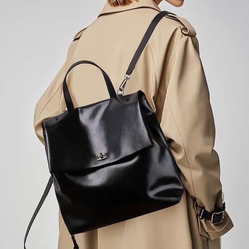 

Vintage leather backpacks for women, anti-theft and waterproof design, large shoulder fashion bag, portable, leather material