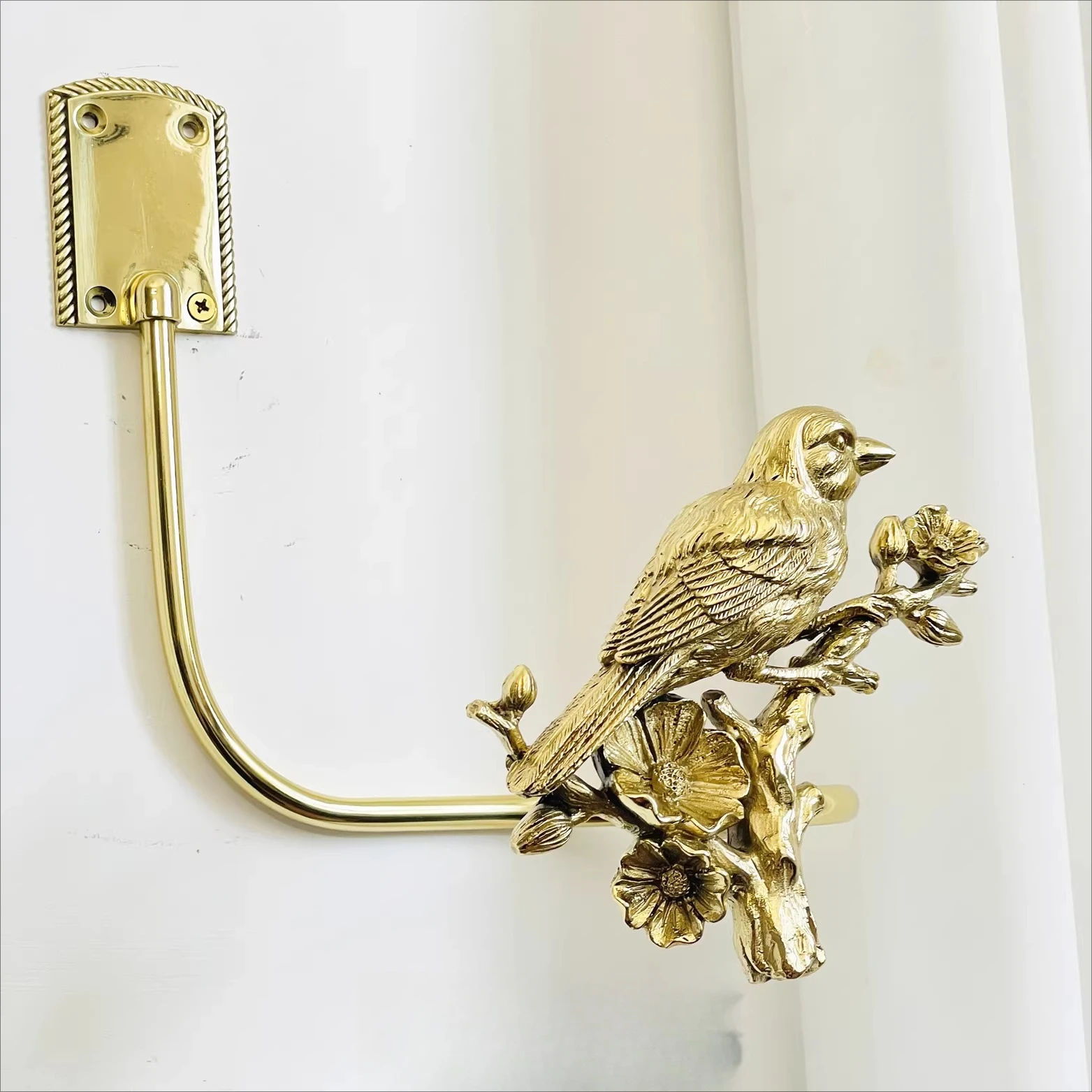 Handmade lost wax branch sparrow bird brass curtain hook wall hook strap hook living room bedroom American South East Asia