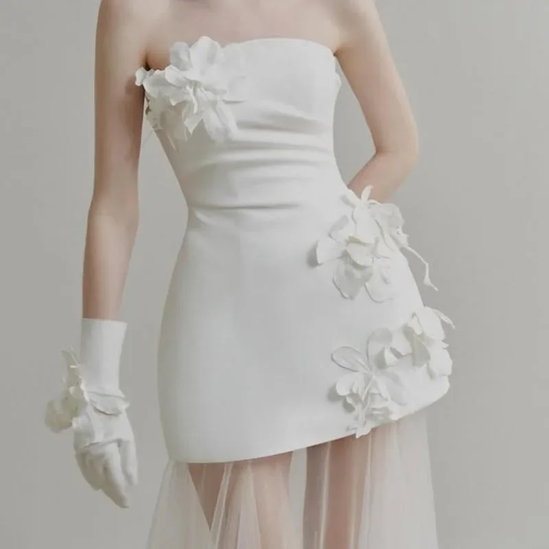 Robes de mariée légères et douces pour femmes, en Satin blanc, fleur 3D, sans bretelles, Mini robe de mariée Sexy avec traîne en maille, nouvelle collection