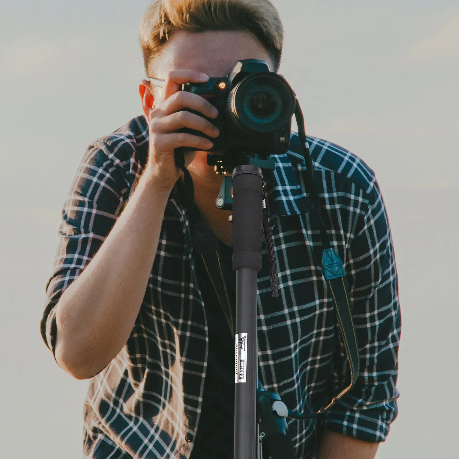 

Телескопический монопод для камеры из алюминиевого сплава, выдвижной от 540 мм до 1710 мм, портативный, легкий, для цифровых зеркальных камер и путешествий