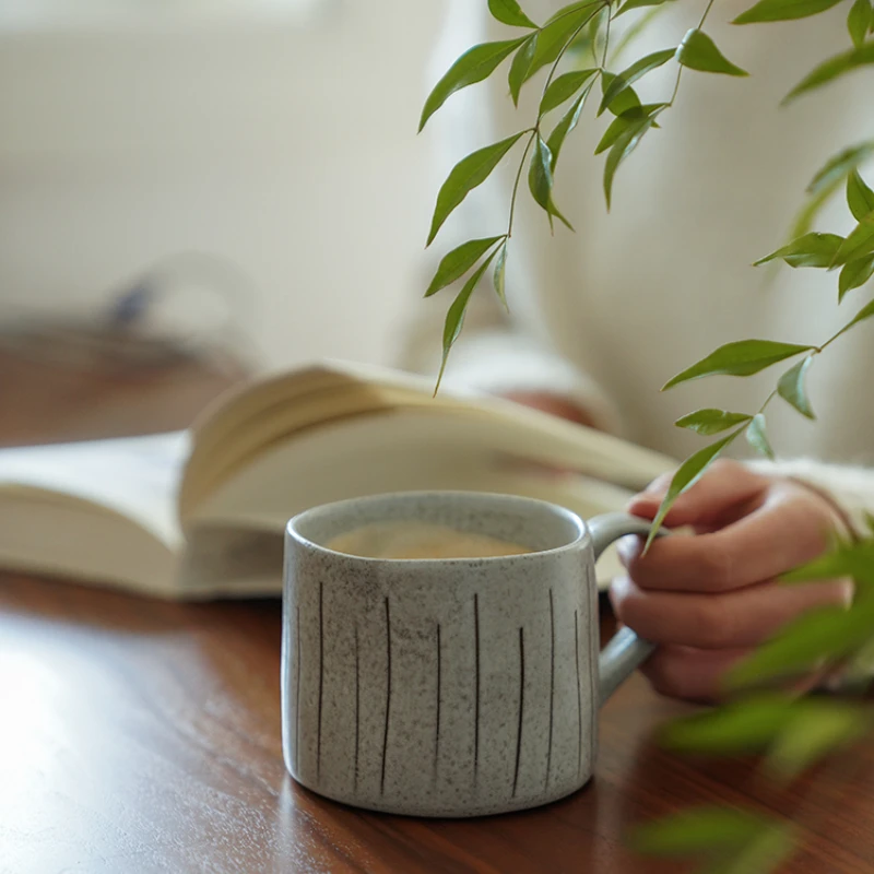 

Vintage coarse pottery latte home ceramic mug coffee mug with a cup.