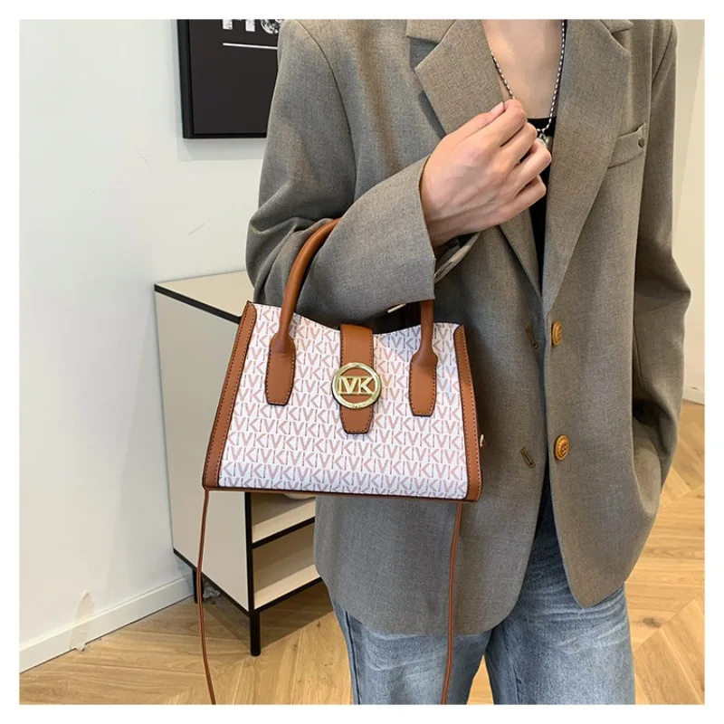 

‌ Новая большая сумка 2025 — рабочая сумка большой вместимости со стильным принтом, водонепроницаемая и прочная, через плечо/ручная