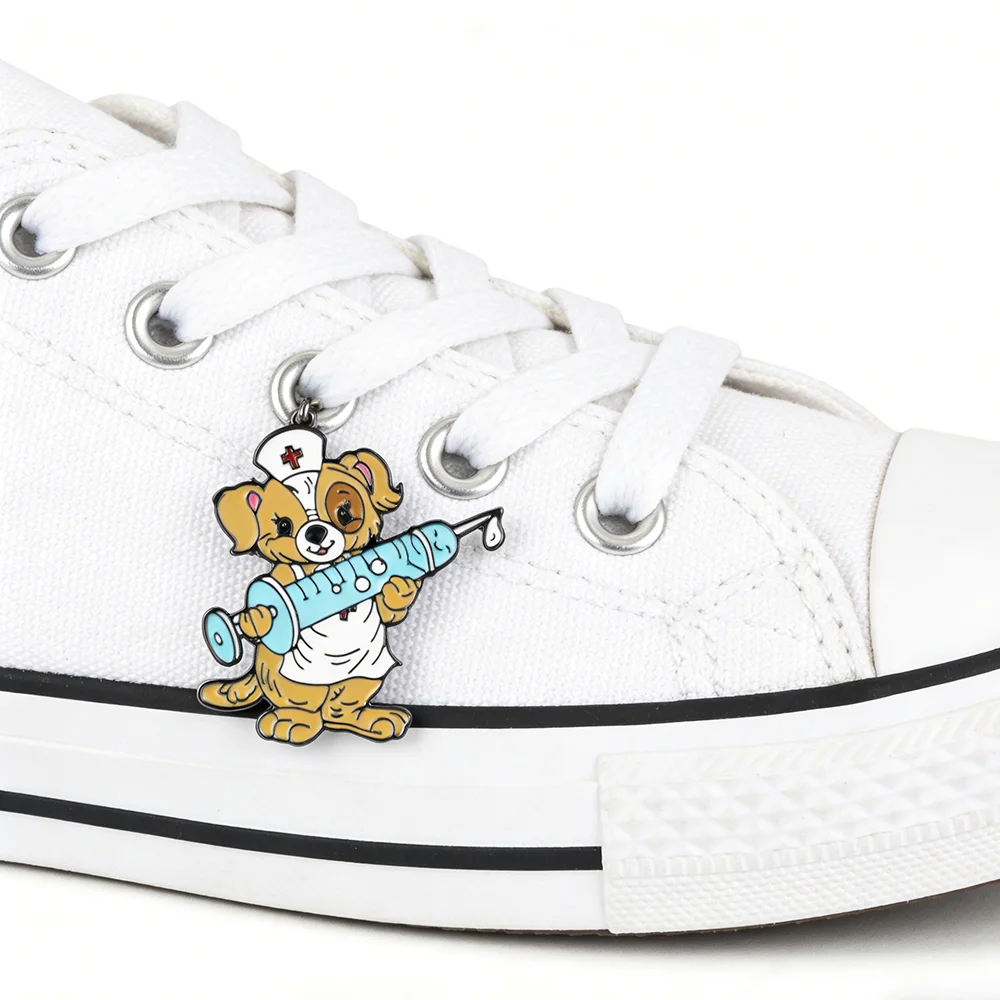 Hanreshe Cartoon Dog Veterinary Doctor Brooch Medical Animal Enamel Pin Veterinarian Jewelry Lapel Badge for Nursing Nurse Cute